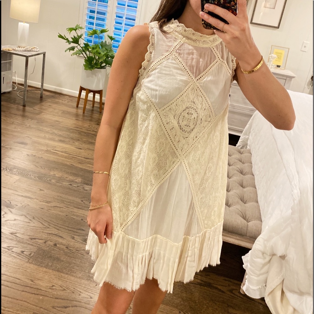 FREE PEOPLE SMALL CREAM LACE DRESS